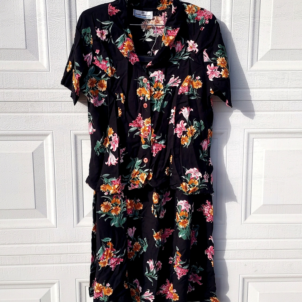 Black Floral Midi Skirt Set - Women's Two-Piece